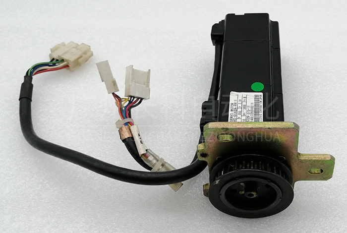 安川伺服小電機SGMAS-01A2A-YR11 安川伺服小電機SGMAS-01A2A-YR11