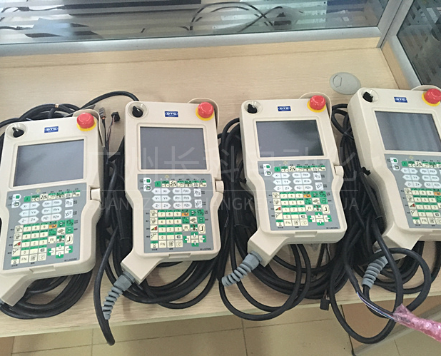 OTC焊接機(jī)器人示教器FDTPDSJN-3L08 OTC焊接機(jī)器人示教器FDWLTPDSJN-3